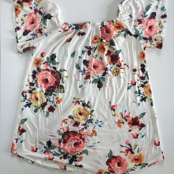 🌿1 LEFT!! Spring Floral Ruffle Sleeve Tunic - Picture 6 of 7